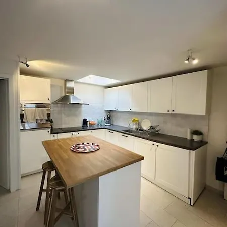 Charmante Woning In Center Apartament